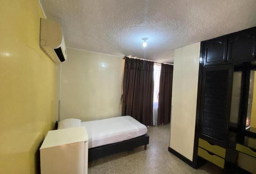 غرفة عائلية, Balmoral