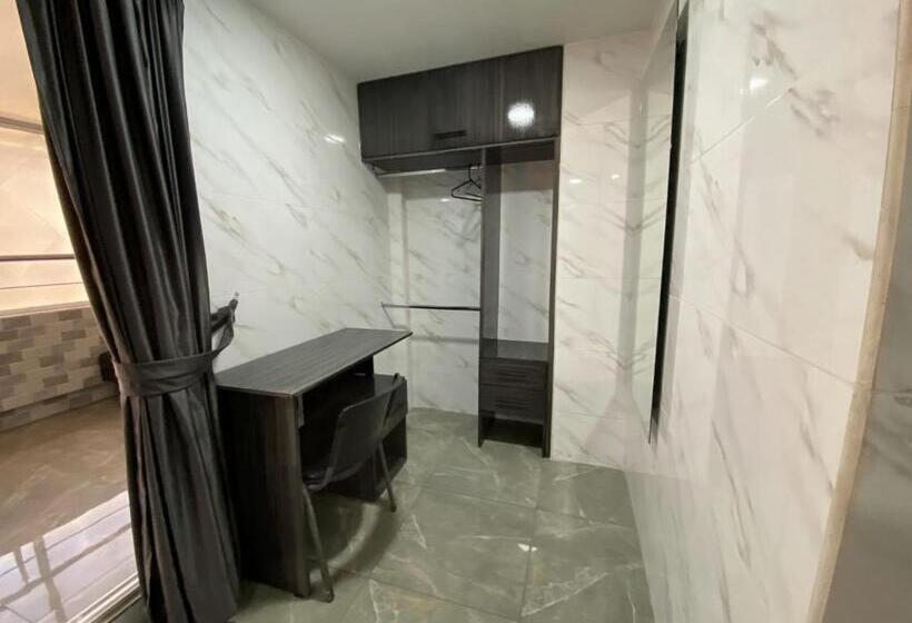 جناح مزود بجاكوزى, Balmoral