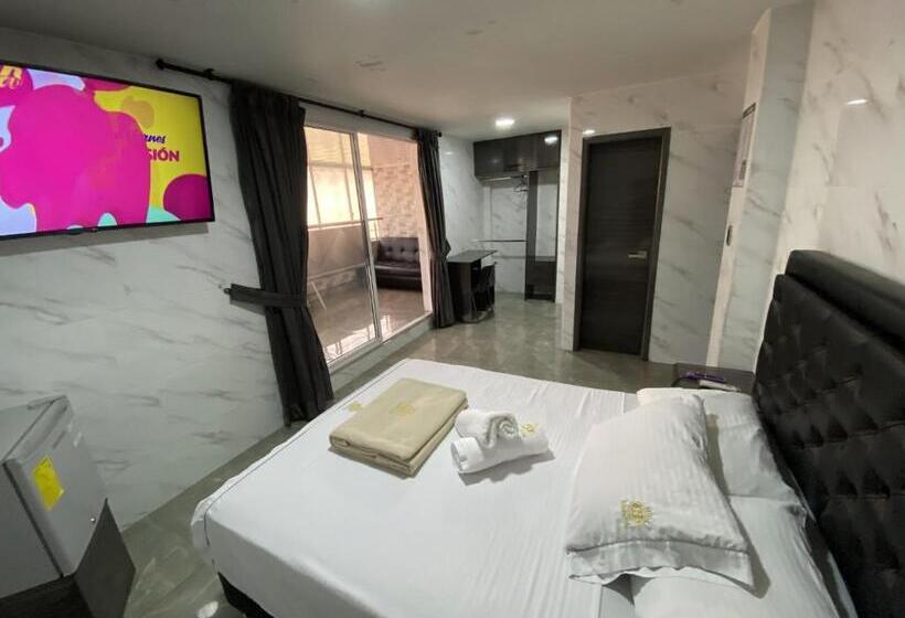 سوئیت با وان آب گرم, Balmoral