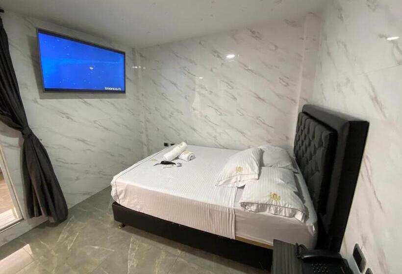 جناح مزود بجاكوزى, Balmoral