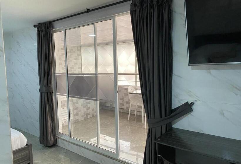 جناح عائلي, Balmoral