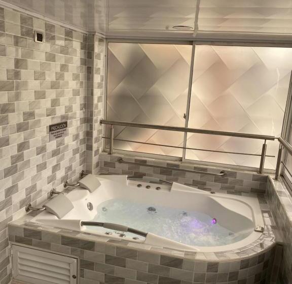 جناح عائلي, Balmoral