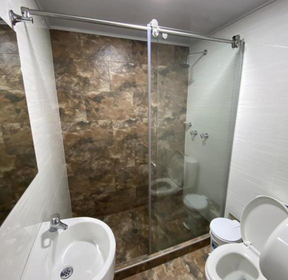 اتاق لوکس با تخت بزرگ, Balmoral