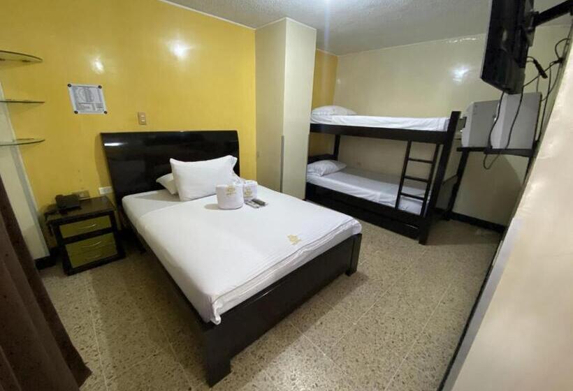 غرفة عائلية, Balmoral