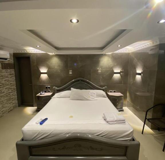 اتاق لوکس با تخت بزرگ, Balmoral