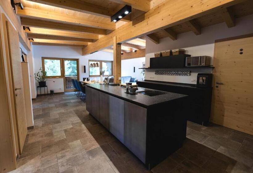 带2个卧室的公寓, Macun