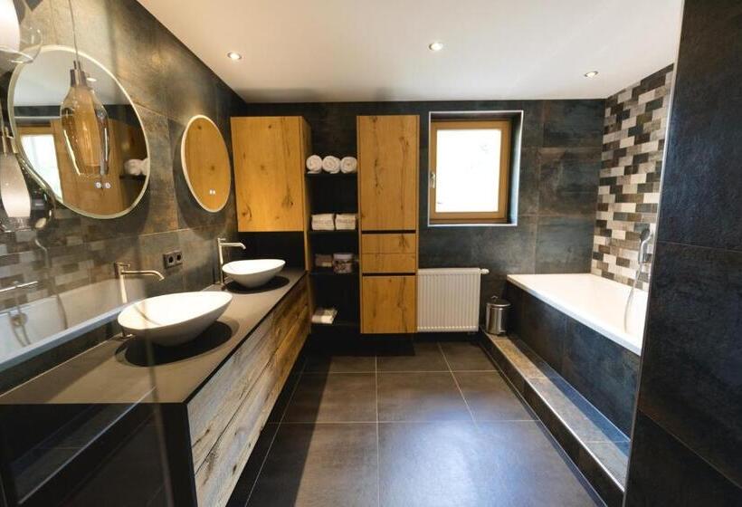 带2个卧室的公寓, Macun