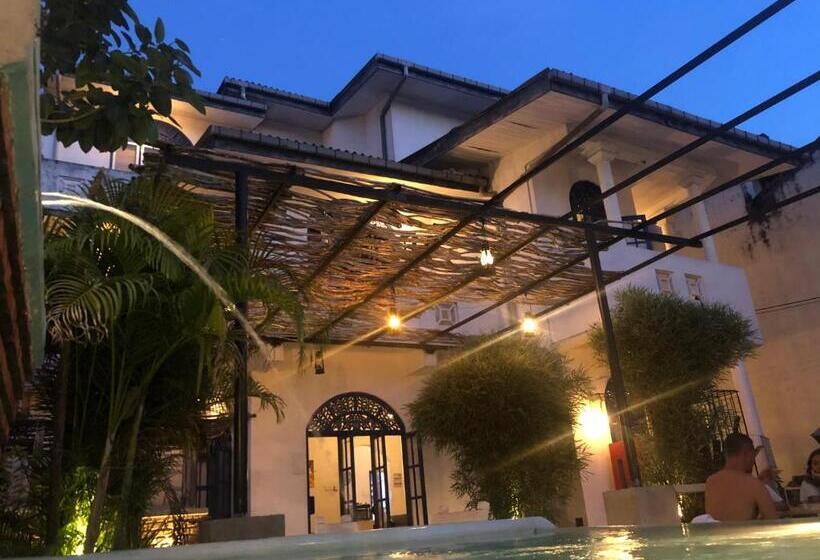 带共用浴室的标准房间, Seconds Hostel Colombo