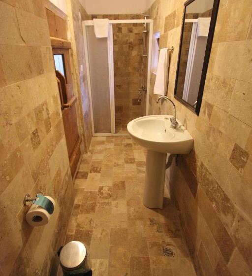 غرفة عائلية, Kufe