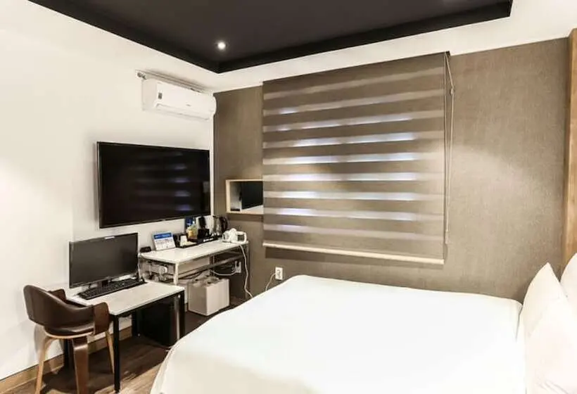 Standard-huone, Louis