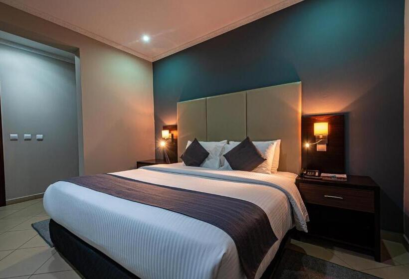 스탠다드 룸 킹사이즈 침대, Milenio