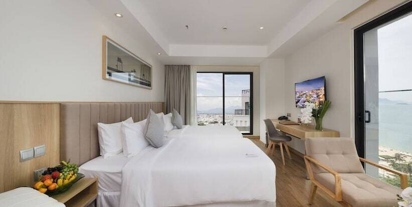سوییت جونیور با چشمانداز دریا, Nagar Hotel Nha Trang