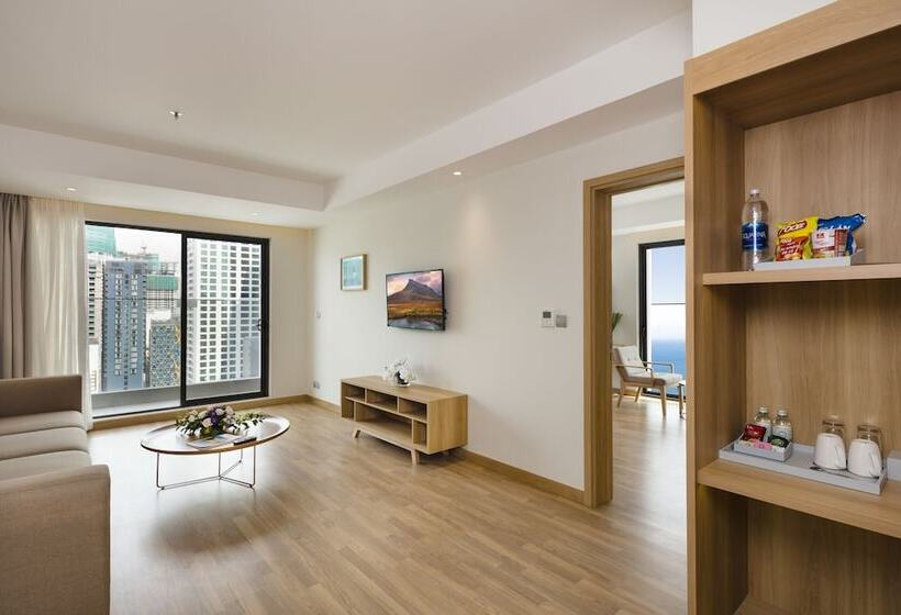 سوییت جونیور با چشم‌انداز دریا, Nagar Hotel Nha Trang