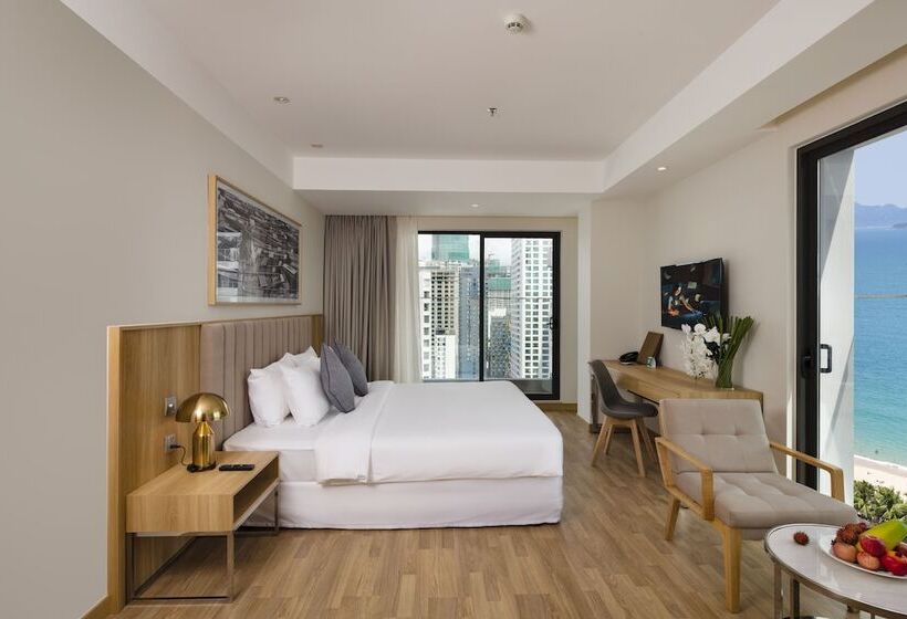 سوییت جونیور با چشمانداز دریا, Nagar Hotel Nha Trang
