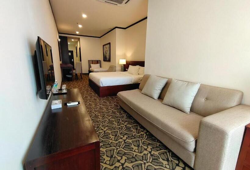 Chambre Triple Supérieure, Riviera Suites Melaka