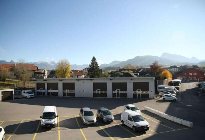 חדר משפחתי, Wego