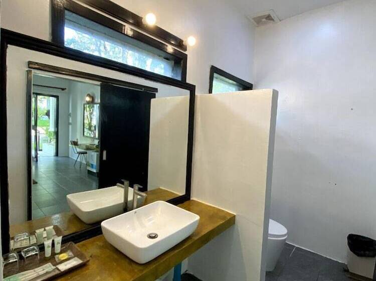 디럭스 룸 가든 전망, Koh Rong Hill Beach Resort