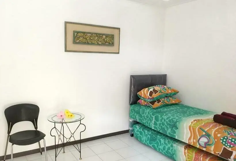 Habitación Estándar Baño Compartido, Indekost Bogor