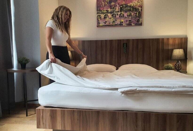 اتاق استاندارد یک نفره, Atelier