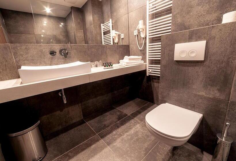 اتاق استاندارد یک نفره, Atelier