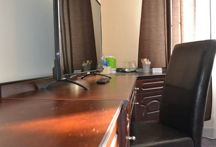 수피리어 스튜디오, Greenwood