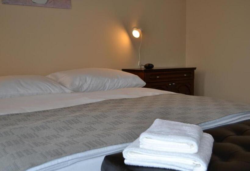 수피리어 스튜디오, Greenwood