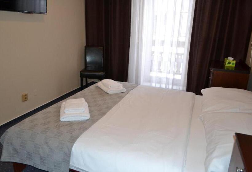 스탠다드 발코니 룸, Greenwood