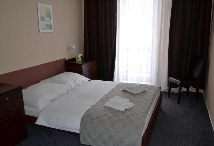 스탠다드 발코니 룸, Greenwood