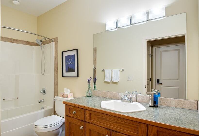 غرفة ديلوكس, Adela's Bed And Breakfast