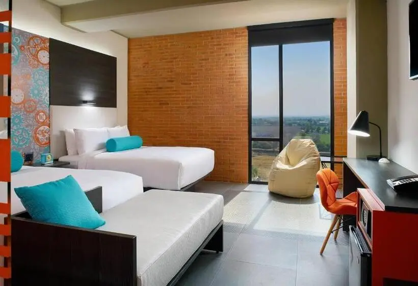 スタンダードルーム, Aloft Celaya