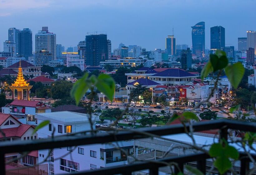 חדר סופריור, Botum Palace