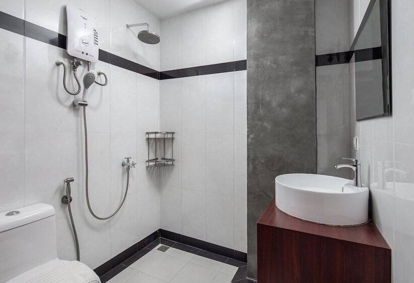 חדר דלוקס, Botum Palace