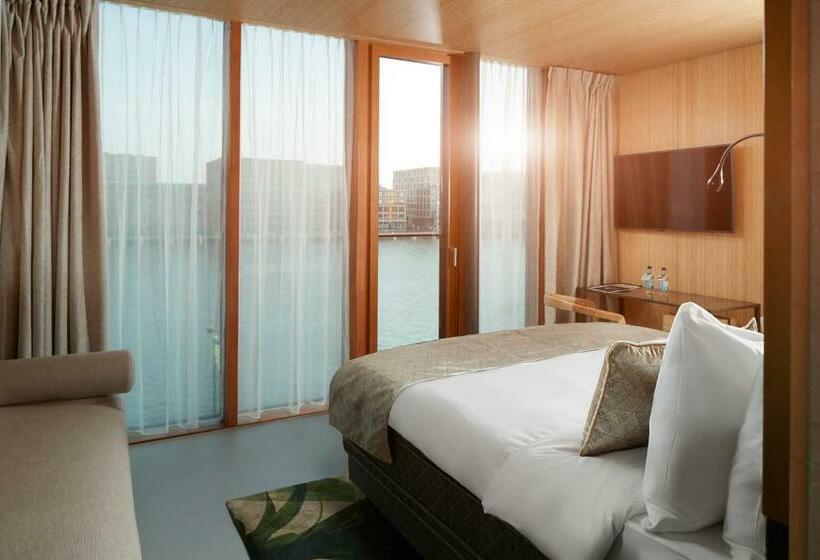 جناح جونيور, Jakarta Amsterdam