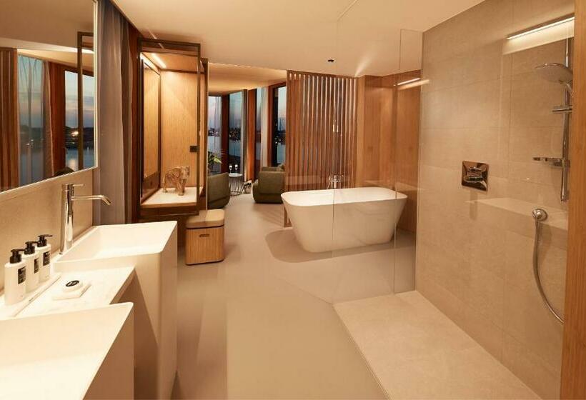 Suite, Jakarta Amsterdam