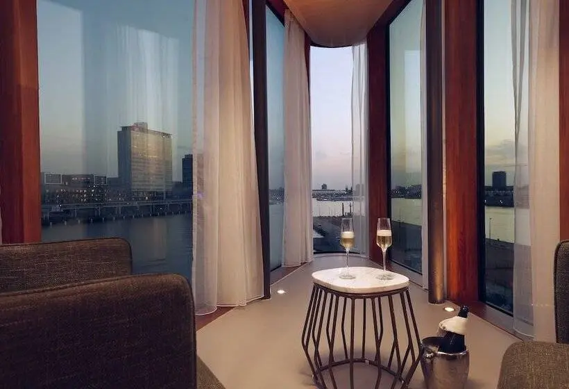 Suite, Jakarta Amsterdam