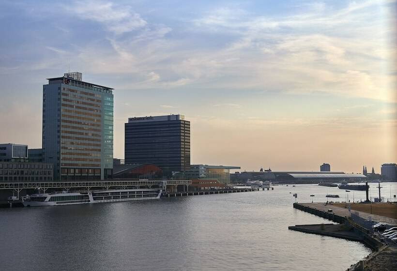 جناح, Jakarta Amsterdam