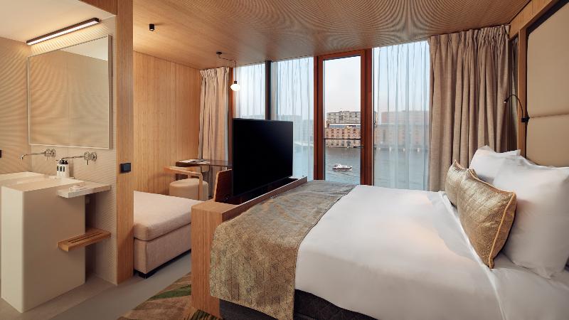 جناح جونيور, Jakarta Amsterdam