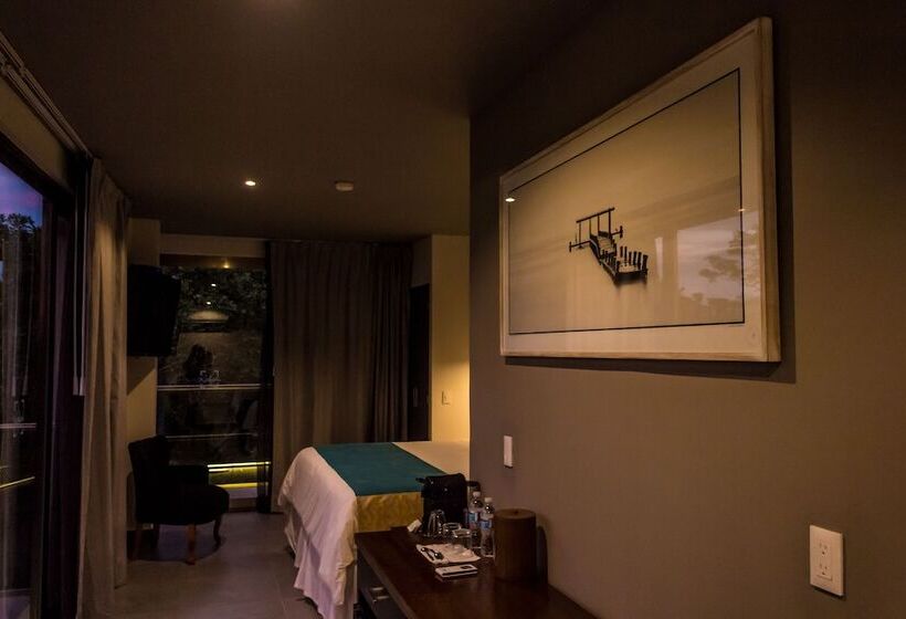 חדר דחוקס עם מיטת קינג, Kabah Boutique