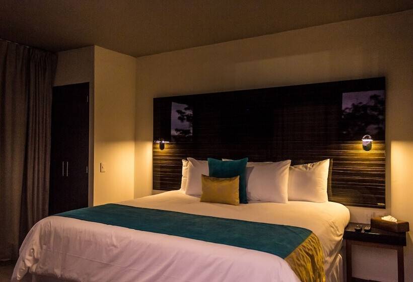 חדר דחוקס עם מיטת קינג, Kabah Boutique