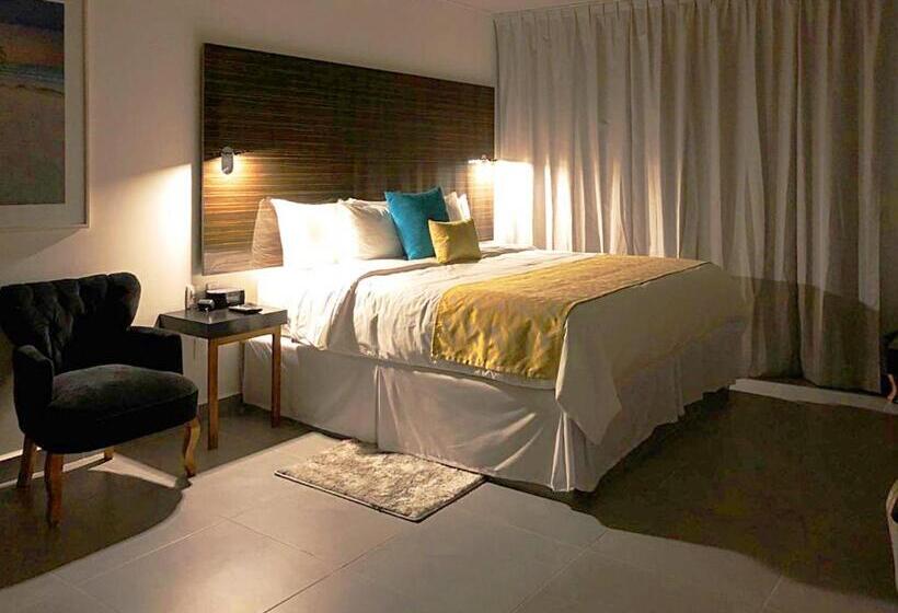 חדר דחוקס עם מיטת קינג, Kabah Boutique