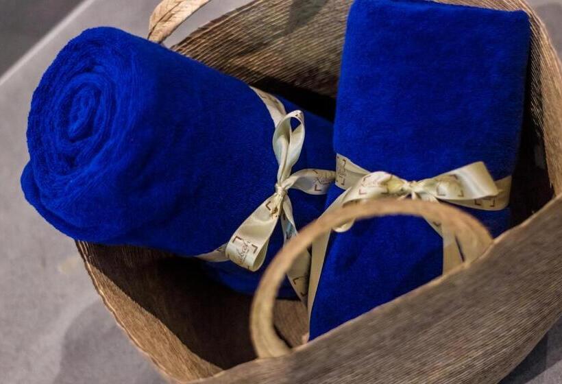 חדר דחוקס עם מיטת קינג, Kabah Boutique