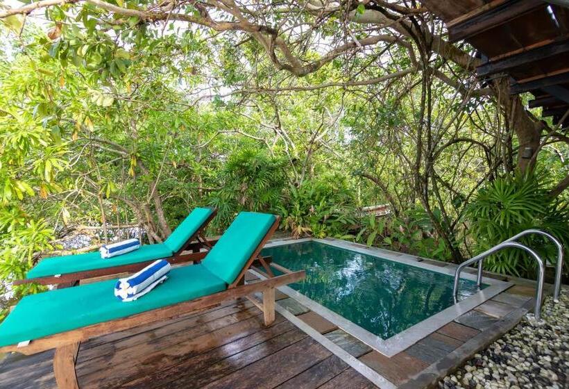 חדר סטנדרט עם מיטת קינג, Nature Cabanas & Floating Restaurant