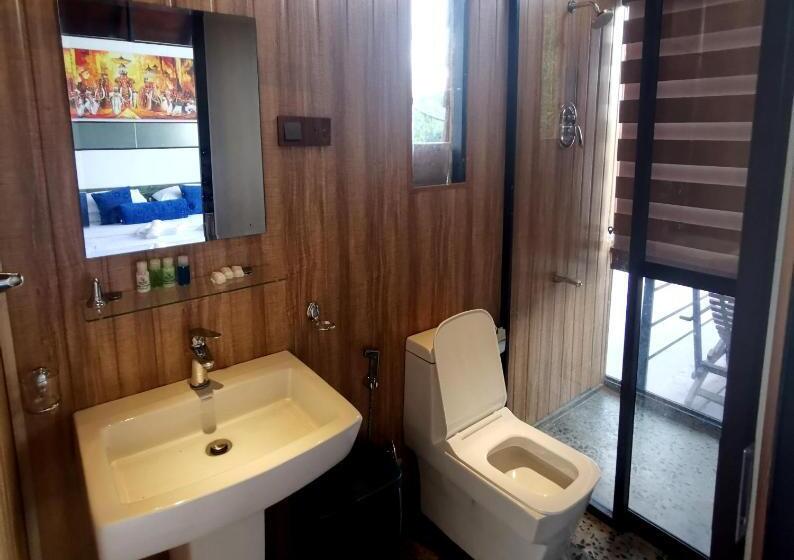 חדר סטנדרט עם מיטת קינג, Nature Cabanas & Floating Restaurant