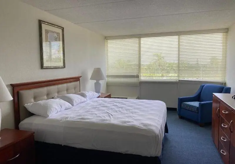 Superior Single Room, Primero
