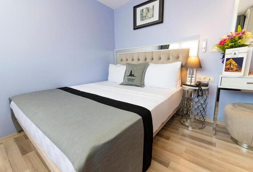 Superior Room, Primero