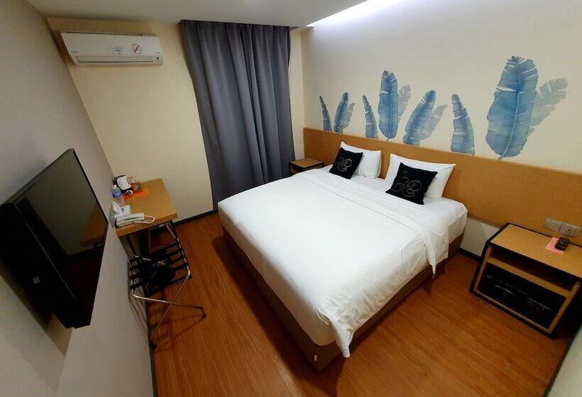 Quarto Deluxe, Qlio