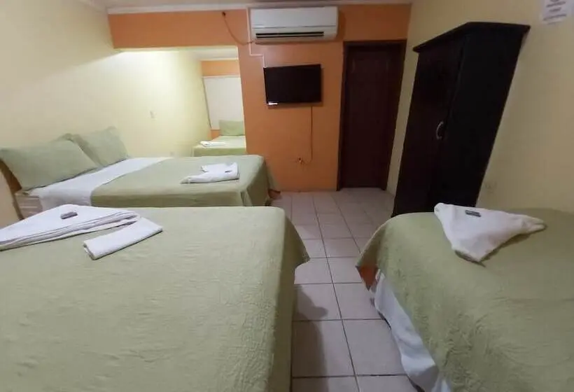 اتاق استاندارد چهار تخته, Mados Hotel Aterrizaje