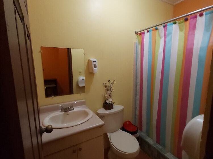 اتاق استاندارد, Mados Hotel Aterrizaje