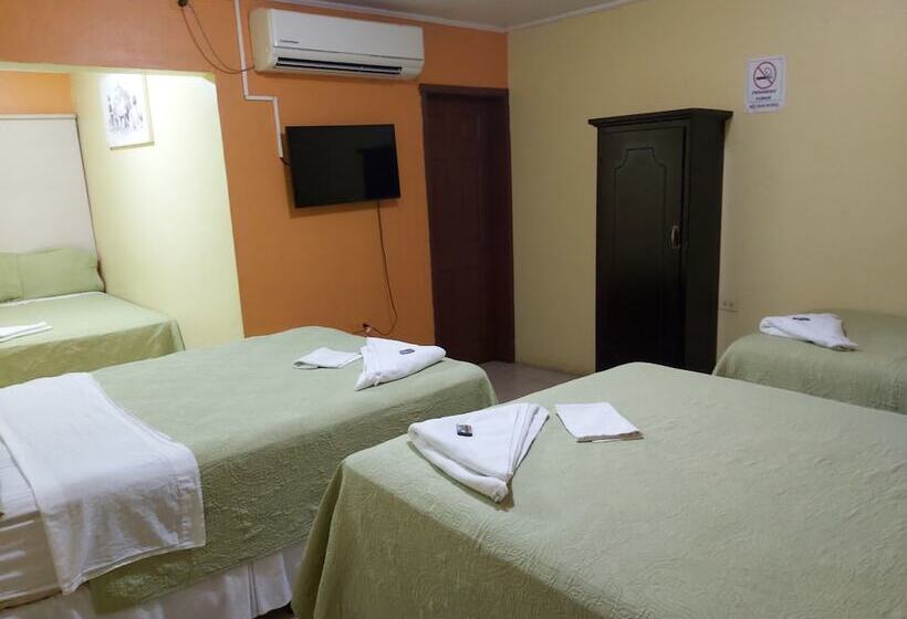 اتاق استاندارد چهار تخته, Mados Hotel Aterrizaje