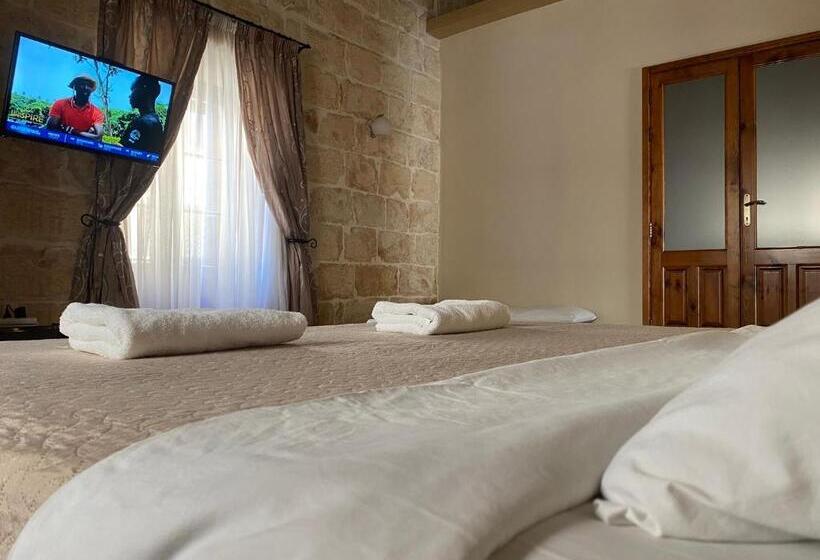 اتاق لوکس خانوادگی, Xemx